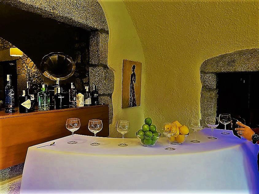 Hotel La Fonda Dels Pirineus Macanet De Cabrenys Bagian luar foto